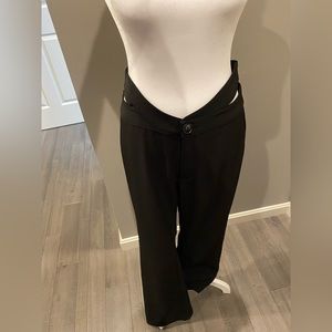 Women’s black pants size medium